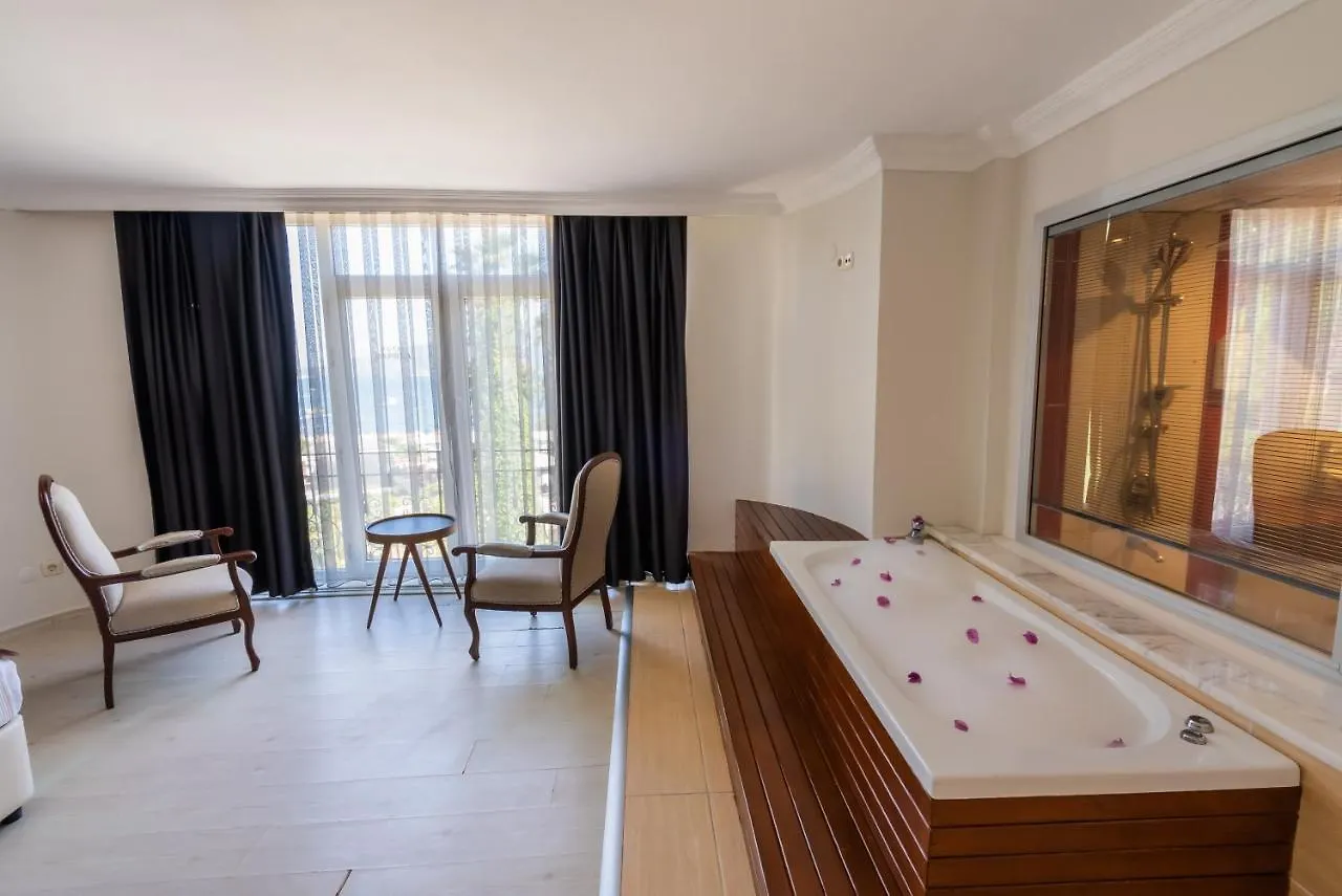 Hotel Caprea Marmaris 3*,